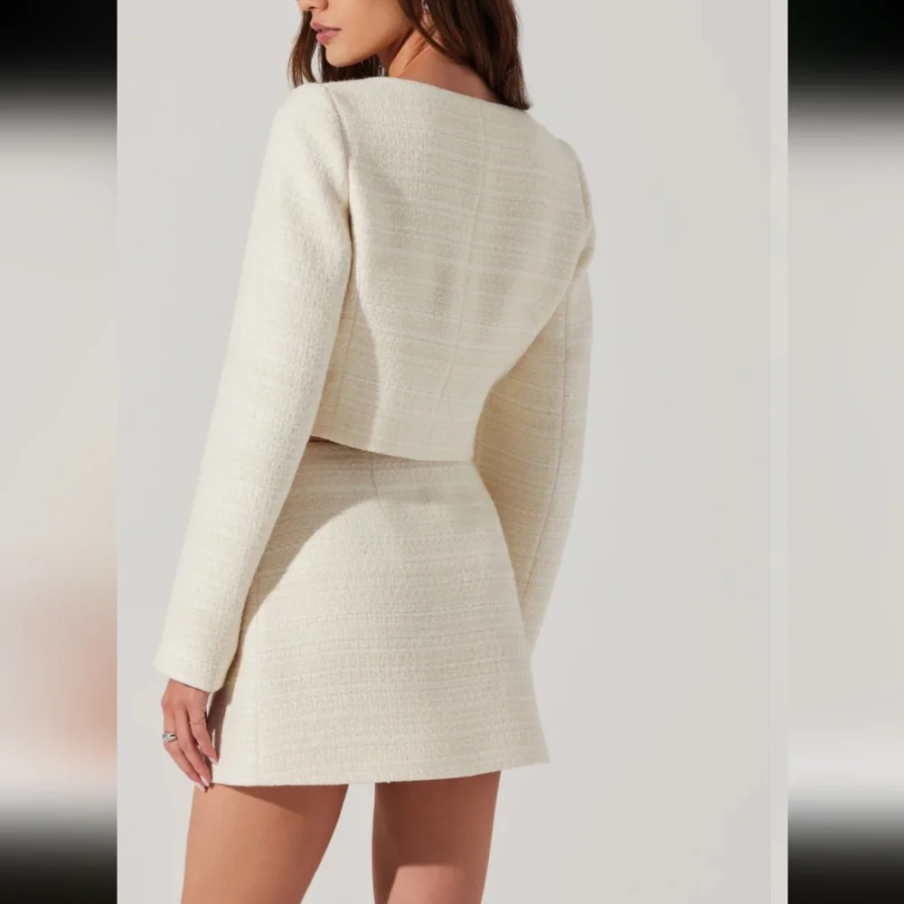 Astr Cream Tweed Double-Breasted Cropped Blazer & Mini Skirt Set - Picture 2 of 11